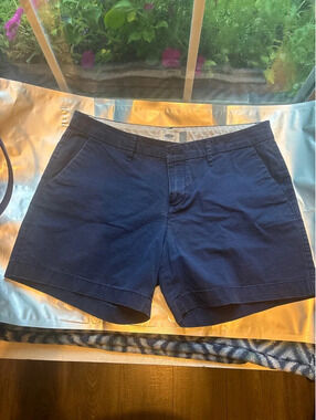 Old Navy size 4, navy blue casual shorts